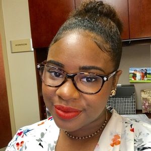 Meet your Posher, Dana